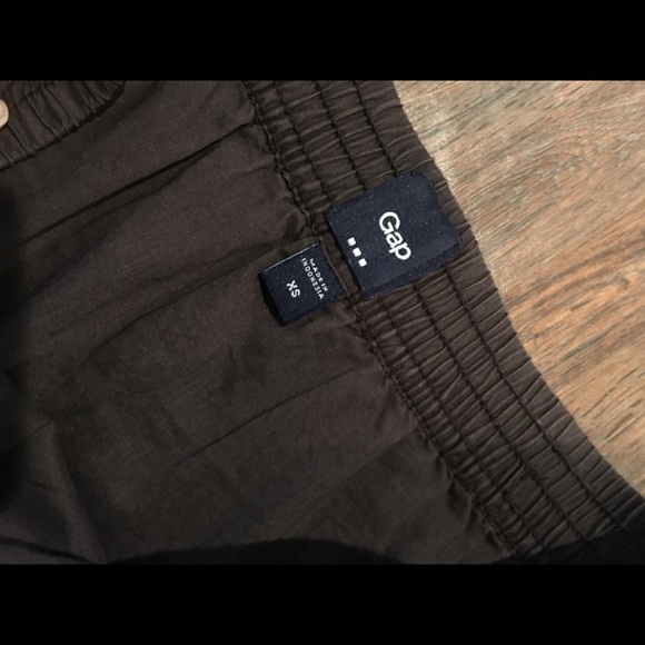 Gap ruffled skirt. - Picture 2 of 7